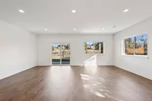 147 SE 16th St, Madras, OR 97741 - Photo 7