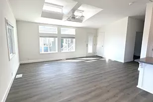 4601 S Pacific Hwy, Phoenix, OR 97535 - Photo 5