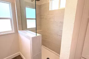 4601 S Pacific Hwy, Phoenix, OR 97535 - Photo 17