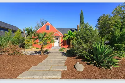 832 Dakota Avenue, Medford, OR 97501 - Photo 1