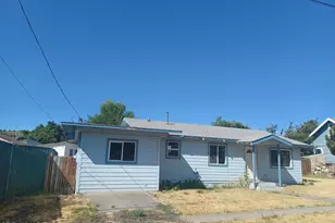 806 N 2nd St, Klamath Falls, OR 97601 - Photo 3