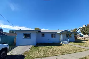 806 N 2nd St, Klamath Falls, OR 97601 - Photo 3