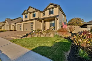 561 Autumn Hls Dr, Medford, OR 97504 - Photo 3