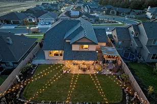 561 Autumn Hls Dr, Medford, OR 97504 - Photo 7