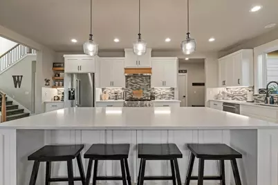 561 Autumn Hills Drive, Medford, OR 97504 - Photo 13