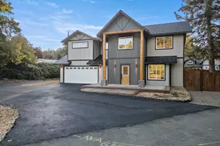 1736 Drury Ln, Grants Pass, OR 97527 - Photo 39