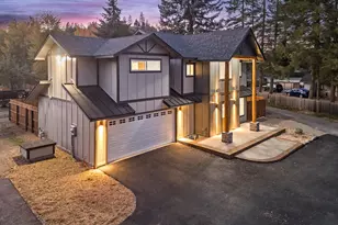 1736 Drury Ln, Grants Pass, OR 97527 - Photo 3