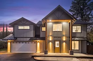 1736 Drury Ln, Grants Pass, OR 97527 - Photo 3