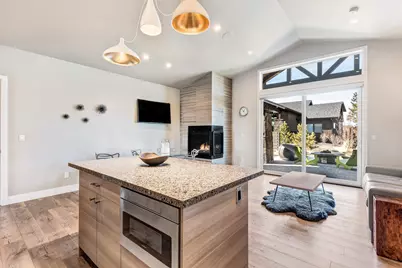 19110 Gateway Loop, Bend, OR 97702 - Photo 13