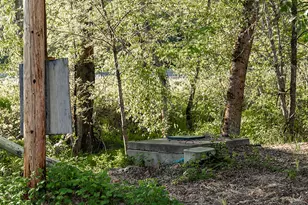 321 N Frontage Rd, Wolf Creek, OR 97497 - Photo 81