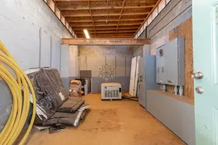 321 N Frontage Rd, Wolf Creek, OR 97497 - Photo 37