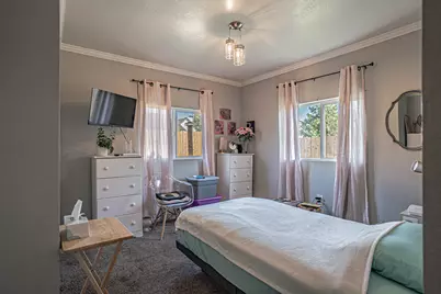 512 N Holly Street, Medford, OR 97501 - Photo 9