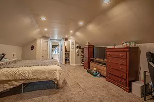 512 N Holly St, Medford, OR 97501 - Photo 13