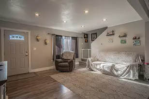 512 N Holly St, Medford, OR 97501 - Photo 7