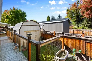 1055 N Fifth St, Jacksonville, OR 97530 - Photo 17