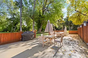 1055 N Fifth St, Jacksonville, OR 97530 - Photo 19