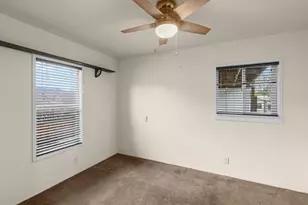 1055 N Fifth St, Jacksonville, OR 97530 - Photo 9