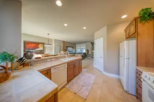 617 SW Peak View Pl, Bend, OR 97702 - Photo 19