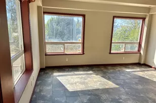 1690 NE Beacon Dr, Grants Pass, OR 97526 - Photo 9