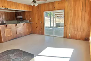 1690 NE Beacon Dr, Grants Pass, OR 97526 - Photo 23