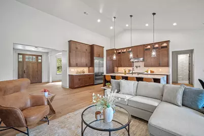 61039 High Lead Drive, Bend, OR 97702 - Photo 11