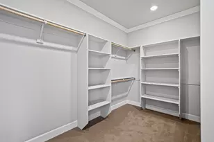 407 N Deanjou Ave, Eagle Point, OR 97524 - Photo 13