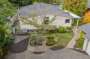 20455 Hwy 62, Shady Cove, OR 97539 - Photo 5