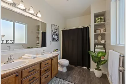 135 Othello Avenue, Roseburg, OR 97471 - Photo 27