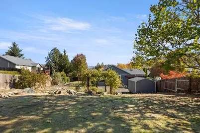 135 Othello Avenue, Roseburg, OR 97471 - Photo 45