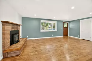 1400 Avocado Ln, Medford, OR 97504 - Photo 7