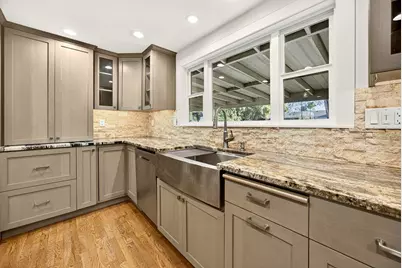 1400 Avocado Lane, Medford, OR 97504 - Photo 13