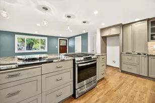 1400 Avocado Ln, Medford, OR 97504 - Photo 17