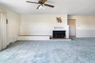 1406 SW 12th St, Redmond, OR 97756 - Photo 9