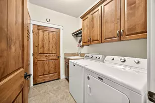 3681 Windgate St, Medford, OR 97504 - Photo 23