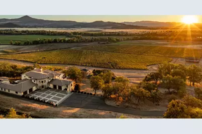 766 Meridian Road, Eagle Point, OR 97524 - Photo 3