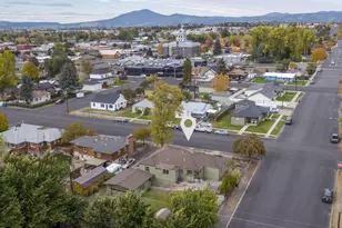 496 SE 2nd St, Prineville, OR 97754 - Photo 3