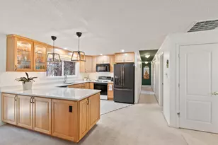 61376 Robin Hood Ln, Bend, OR 97702 - Photo 9