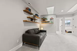 3710 NE Petrosa Ave, Bend, OR 97701 - Photo 21