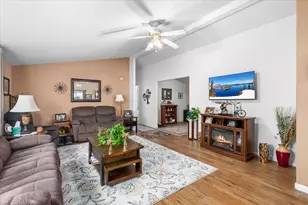 356 Marian Ave, Central Point, OR 97502 - Photo 5