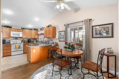 356 Marian Avenue #40, Central Point, OR 97502 - Photo 7