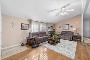 356 Marian Ave, Central Point, OR 97502 - Photo 7