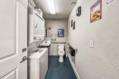 3811 Crater Lake Highway, Medford, OR 97504 - Photo 51