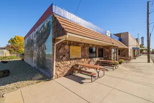 2126 Broadway St, Malin, OR 97632 - Photo 1