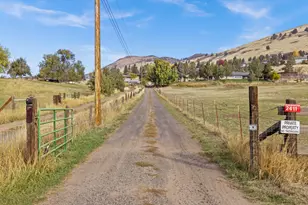 2411 Vermont St, Klamath Falls, OR 97603 - Photo 3