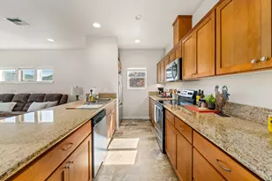 753 SW Kinsington Ct, Grants Pass, OR 97526 - Photo 7