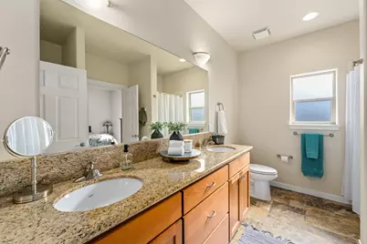 753 SW Kinsington Court, Grants Pass, OR 97526 - Photo 9