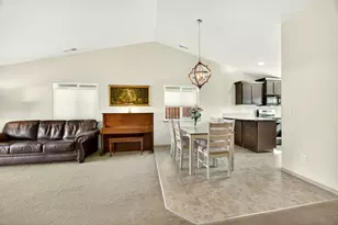 3537 Durst St, Medford, OR 97504 - Photo 5