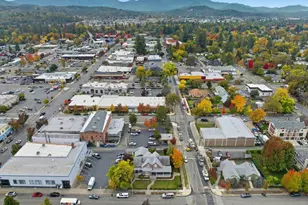 139 SW I St, Grants Pass, OR 97526 - Photo 45