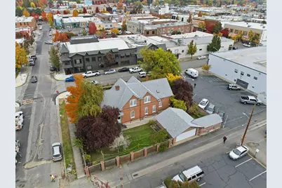 139 SW I Street, Grants Pass, OR 97526 - Photo 9