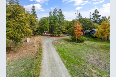 348 Ridgewood Drive, Jacksonville, OR 97530 - Photo 53